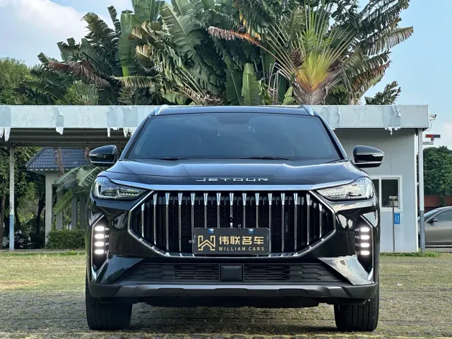 Jetour X70 Plus — Фото автомобиля 2