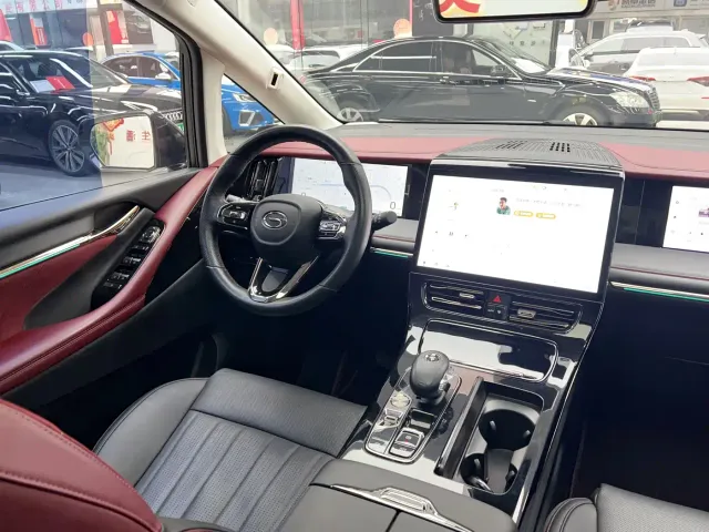 GAC Trumpchi E9 — Фото автомобиля 22