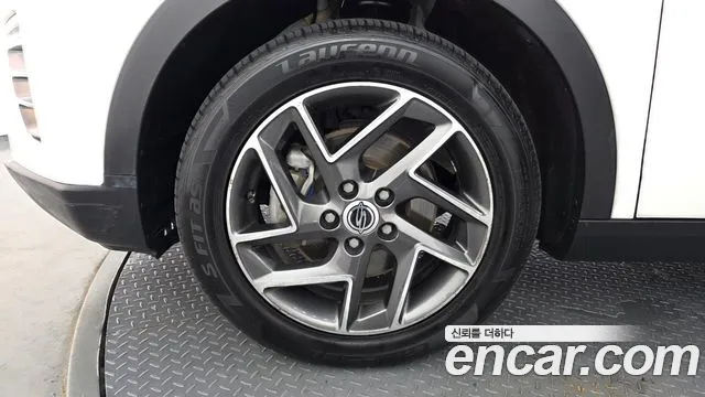 KG_Mobility_Ssangyong TIBOLI Very New Tivoli Бензин 1.5 2WD — Фото автомобиля 5