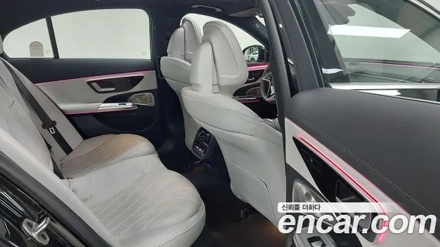Mercedes-Benz E-Class — Фото автомобиля 10