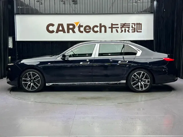 BMW 7 Series — Фото автомобиля 4
