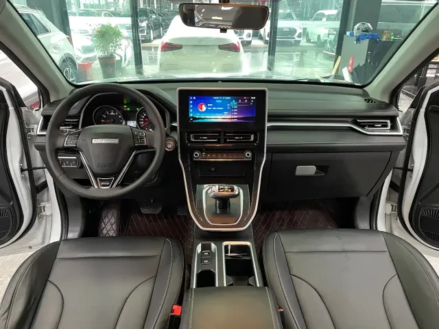 Haval M6 — Фото автомобиля 8