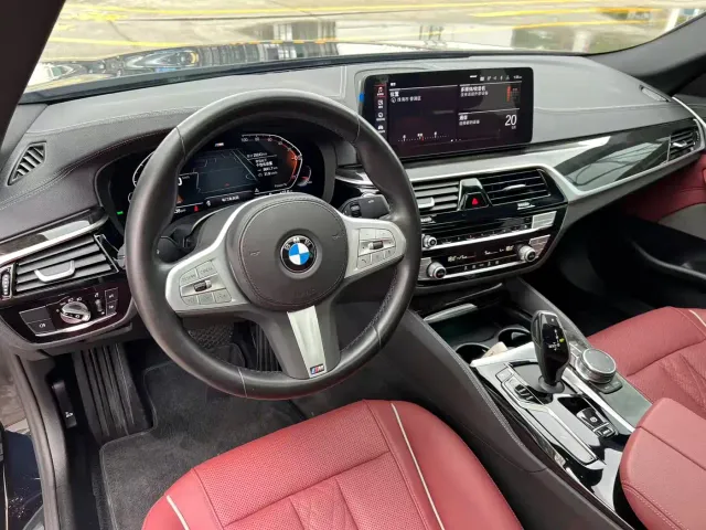 BMW 5 Series — Фото автомобиля 4