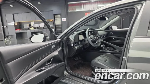 Hyundai Avante CN7 — Фото автомобиля 10