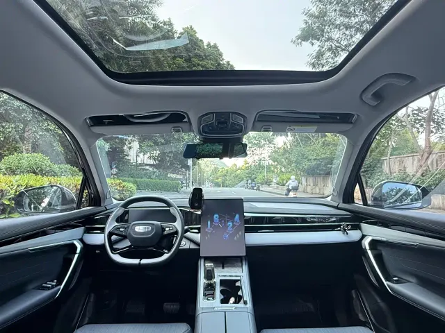 Geely Boyue L — Фото автомобиля 12