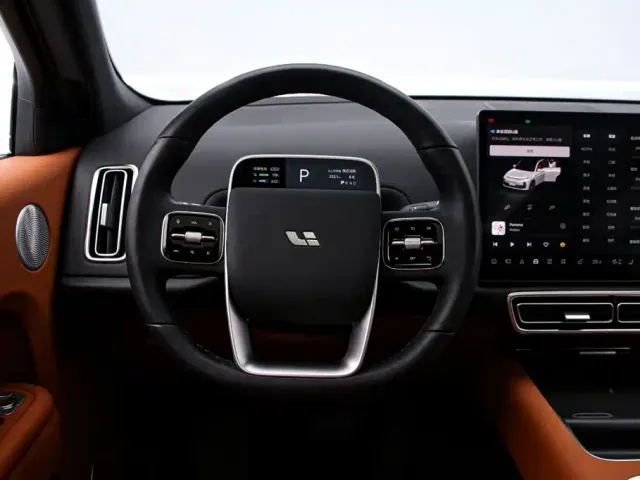Li Auto L7 — Фото автомобиля 8
