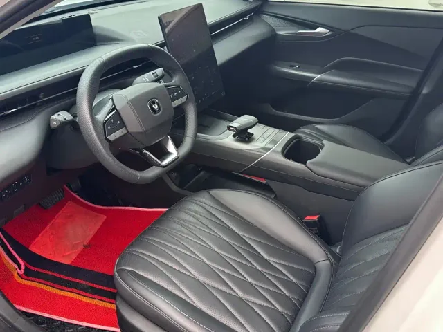 Changan Eado — Фото автомобиля 5