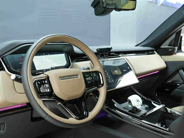 Land Rover Range Rover Sport — Фото автомобиля 7