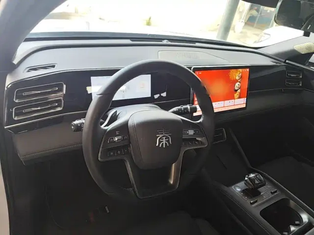 BYD Qin L — Фото автомобиля 9