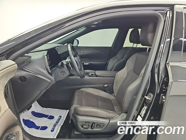 Lexus RX — Фото автомобиля 11