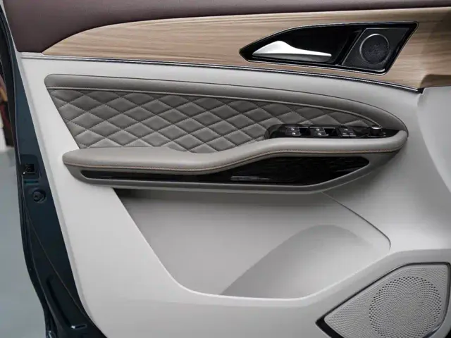 Forthing Yacht — Фото автомобиля 5