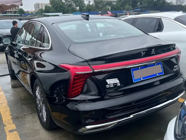 Hongqi H5 — Фото автомобиля 6