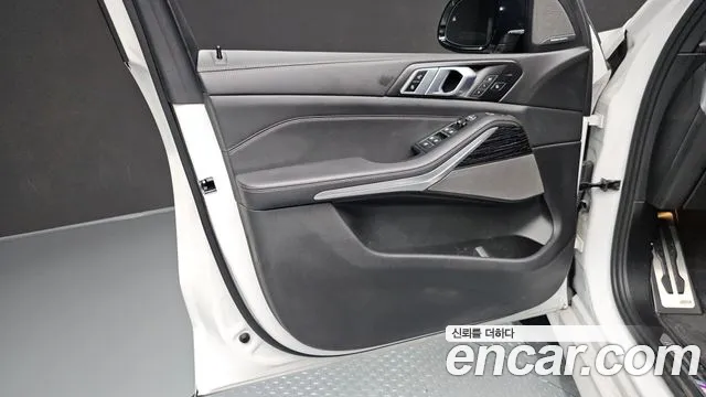 BMW X5 xDrive 40i M Sport — Фото автомобиля 21