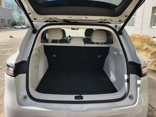 Leapmotor B10 — Фото автомобиля 4