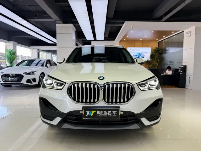 BMW X1 — Фото автомобиля 3