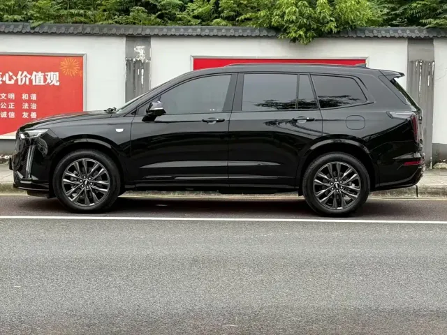 Cadillac XT6 — Фото автомобиля 3