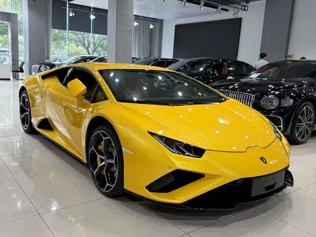 Lamborghini Huracan — Фото автомобиля 3