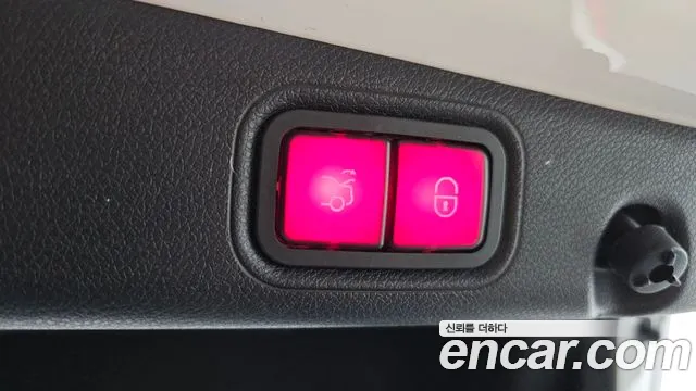 Mercedes-Benz E-Class — Фото автомобиля 8