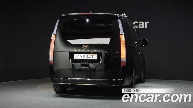 Hyundai Staria Staria 4WD Lounge 9 мест — Фото автомобиля 4
