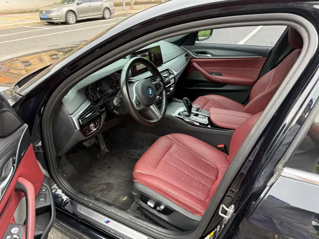 BMW 5 Series — Фото автомобиля 6