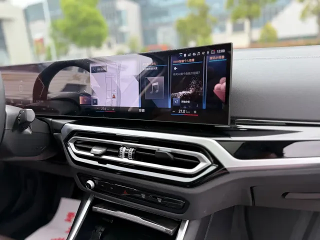 BMW 3 Series — Фото автомобиля 14