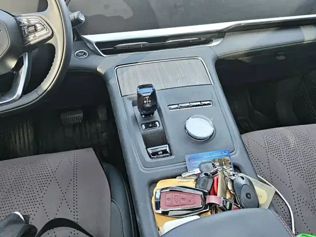 Geely Xingyue L — Фото автомобиля 16