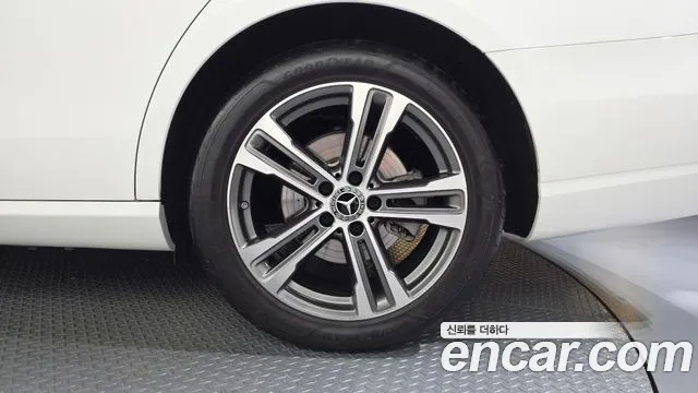 Mercedes-Benz E-Class W213 — Фото автомобиля 6