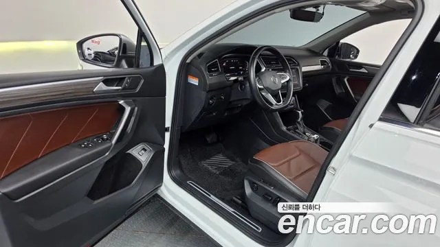 Volkswagen Tiguan — Фото автомобиля 15