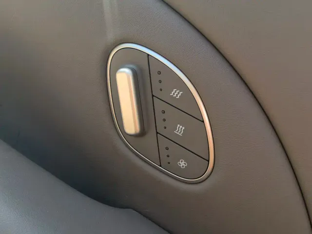 IM Motors LS6 — Фото автомобиля 11