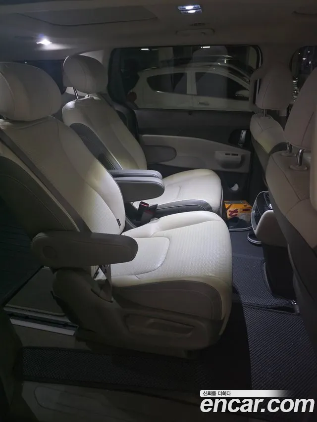 Kia Carnival 4th Gen — Фото автомобиля 7