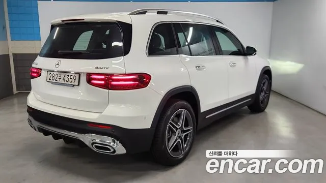 Mercedes-Benz GLB-Class — Фото автомобиля 2