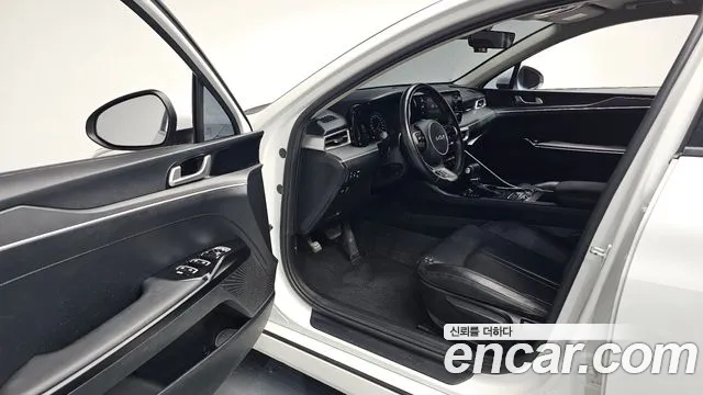 Kia K5 K5 3 поколение 2.0 LPI(Для проката) — Фото автомобиля 11