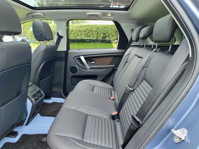 Land Rover Discovery Sport — Фото автомобиля 8