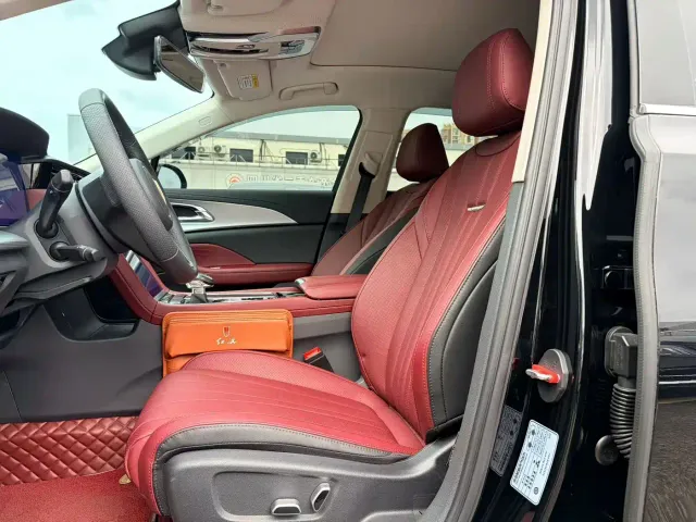 Hongqi H5 — Фото автомобиля 3