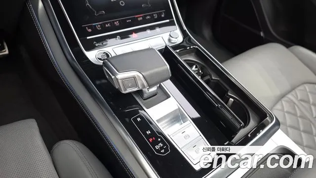 Audi Q7 — Фото автомобиля 8
