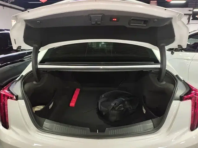 Cadillac CT5 — Фото автомобиля 18