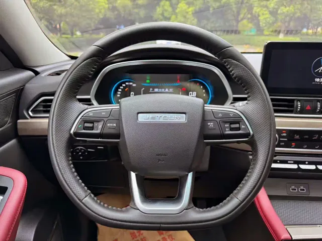 Jetour X70 — Фото автомобиля 13