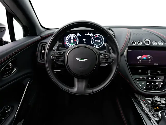 Aston Martin DBX — Фото автомобиля 18