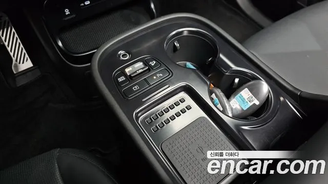 Hyundai Ioniq 9 — Фото автомобиля 30