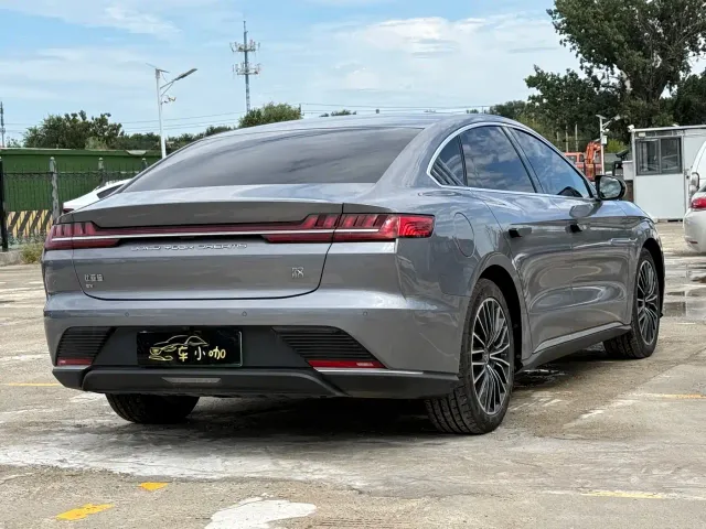 BYD Han — Фото автомобиля 7