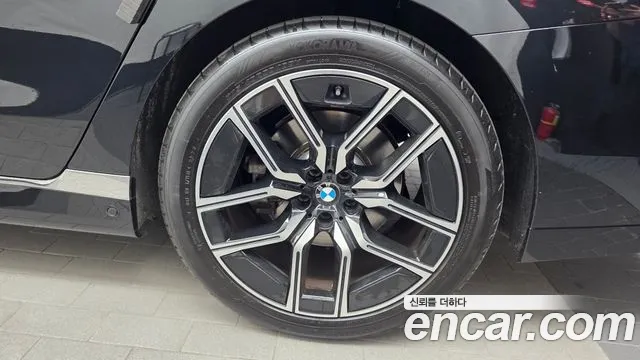 BMW 7 Series G70 — Фото автомобиля 21