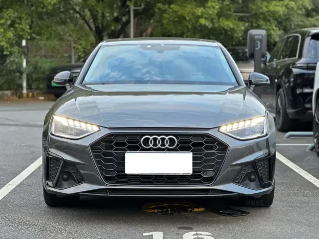 Audi A4L — Фото автомобиля 2