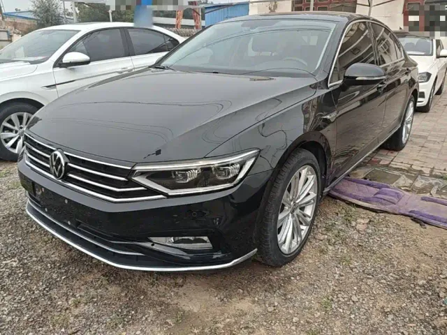 Фотография автомобиля — Volkswagen Magotan