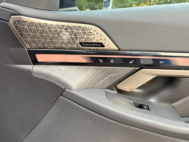 BMW 5 Series — Фото автомобиля 13