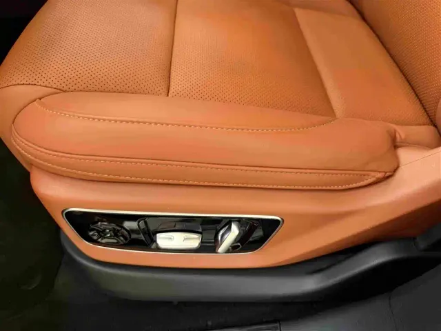 Li Auto L7 — Фото автомобиля 12