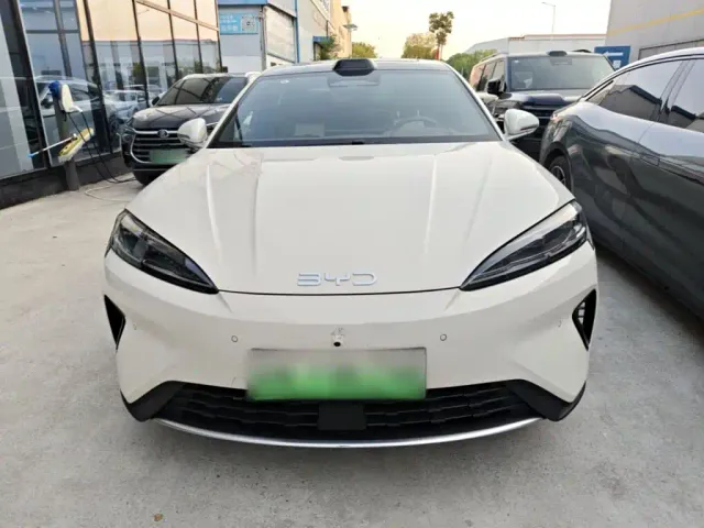 BYD Seal 07 DM-i — Фото автомобиля 2