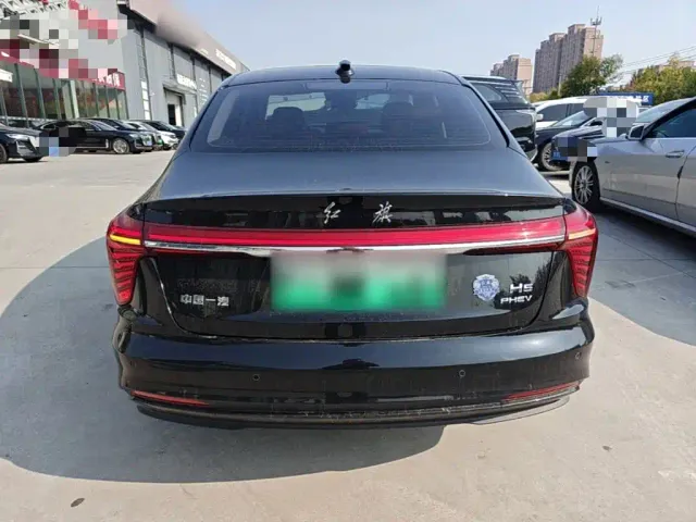 Hongqi H5 PHEV — Фото автомобиля 5