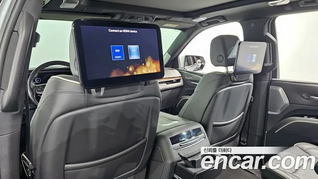 Cadillac Escalade Escalade 5 поколение — Фото автомобиля 15
