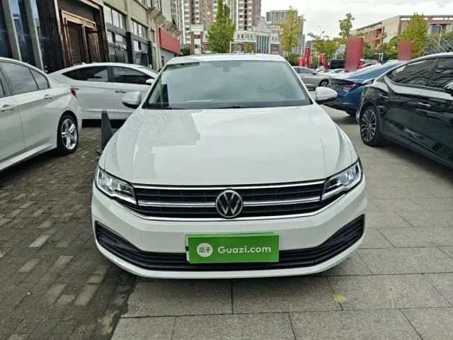 Volkswagen Bora — Фото автомобиля 2