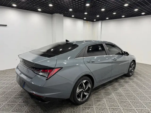 Hyundai Elantra — Фото автомобиля 7